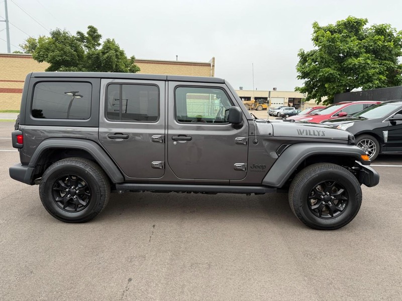 Jeep Wrangler Vehicle Image 02