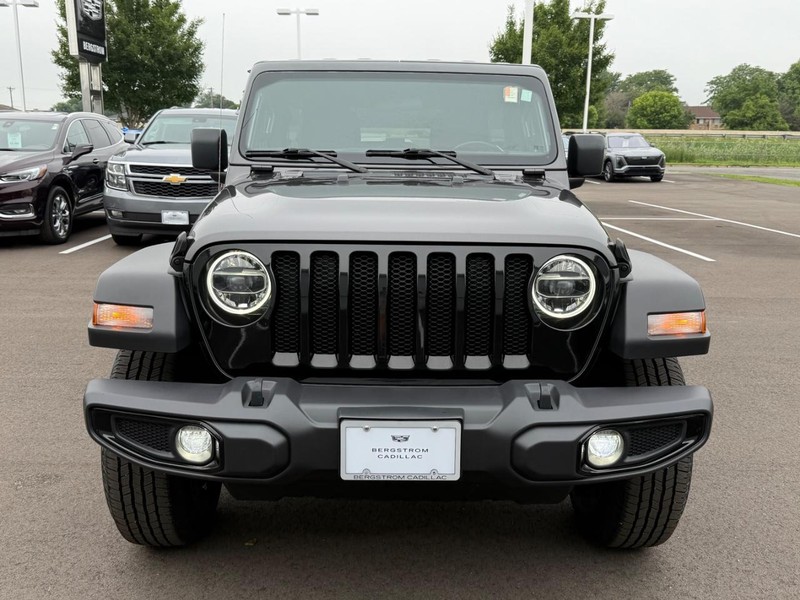 Jeep Wrangler Vehicle Image 09