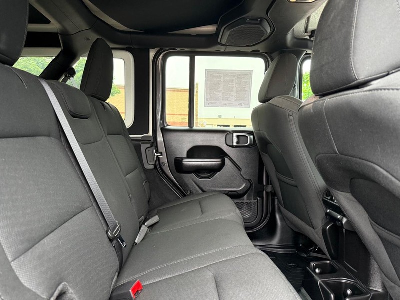 Jeep Wrangler Vehicle Image 10