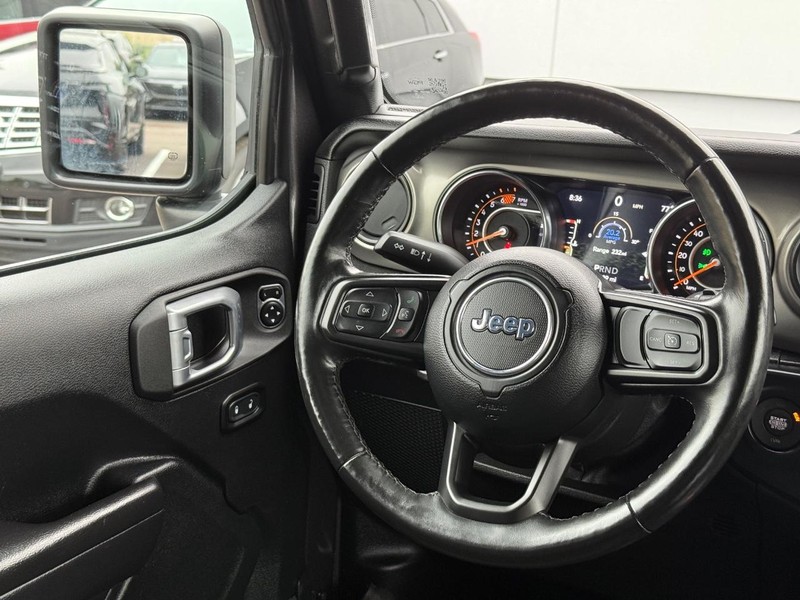 Jeep Wrangler Vehicle Image 14
