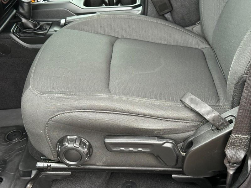 Jeep Wrangler Vehicle Image 22
