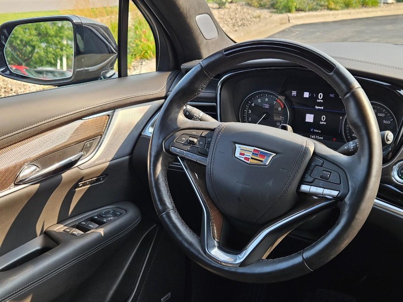Cadillac XT6 Vehicle Image 15
