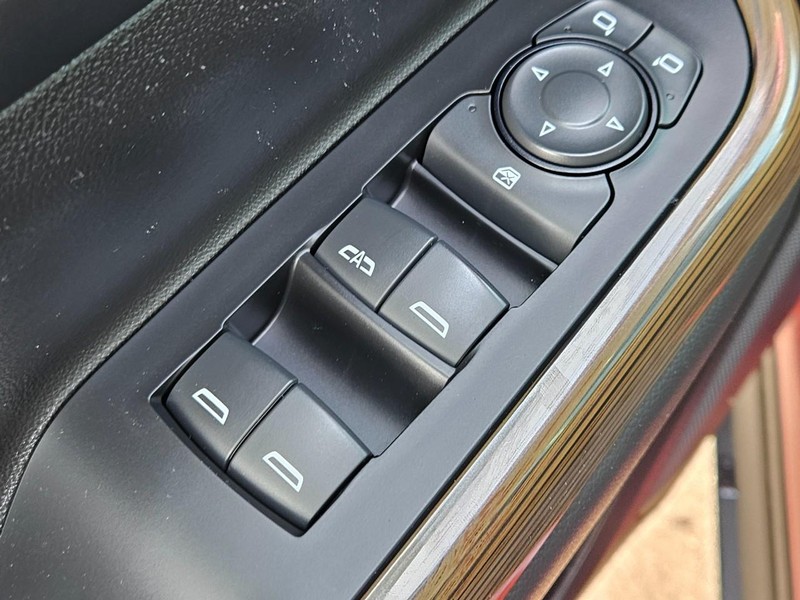 GMC Acadia Vehicle Image 22