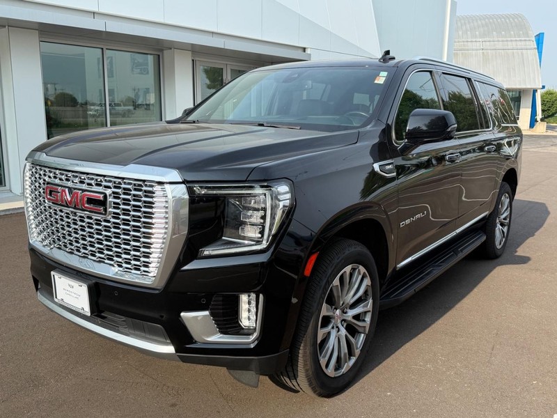 GMC Yukon XL Vehicle Image 08