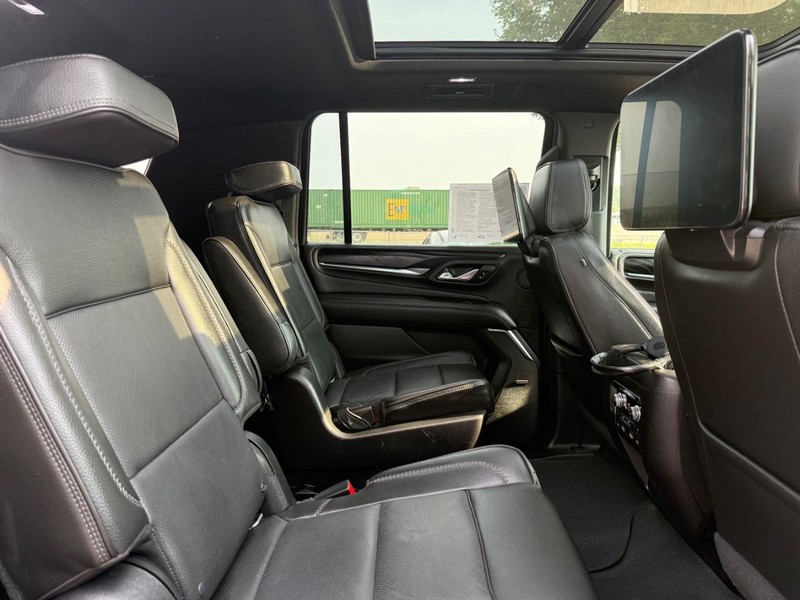 GMC Yukon XL Vehicle Image 11