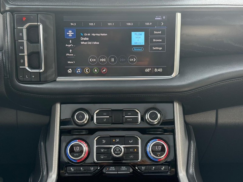 GMC Yukon XL Vehicle Image 13