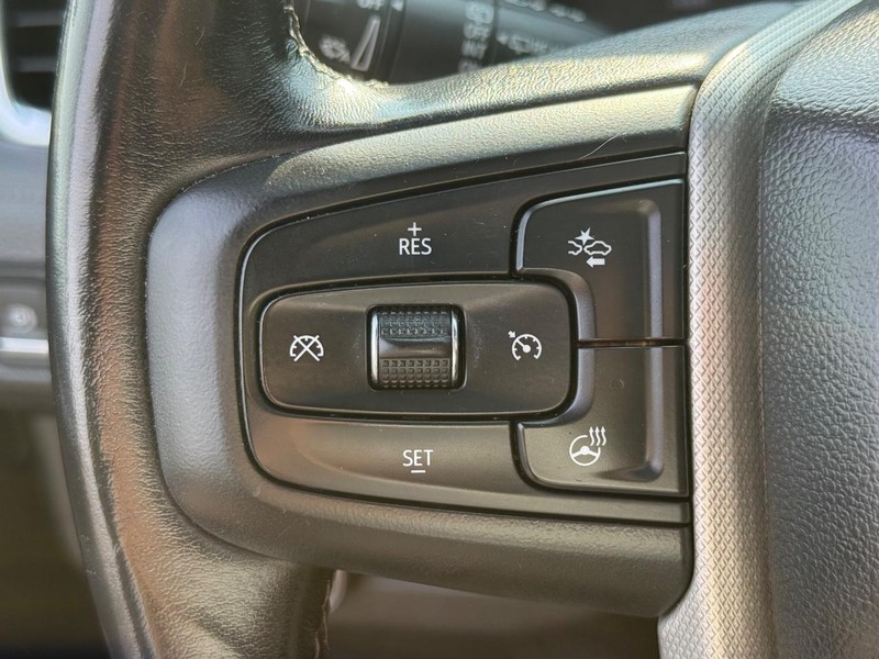 GMC Yukon XL Vehicle Image 17