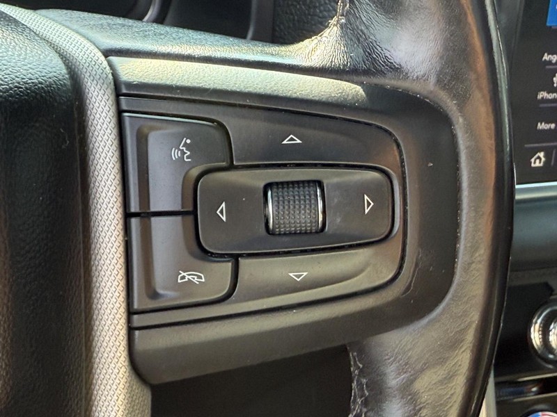 GMC Yukon XL Vehicle Image 18