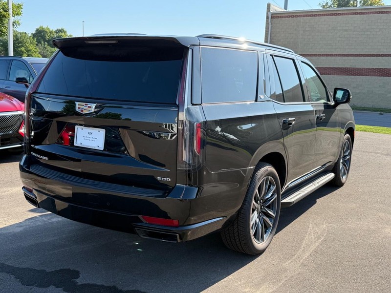 Cadillac Escalade Vehicle Image 03