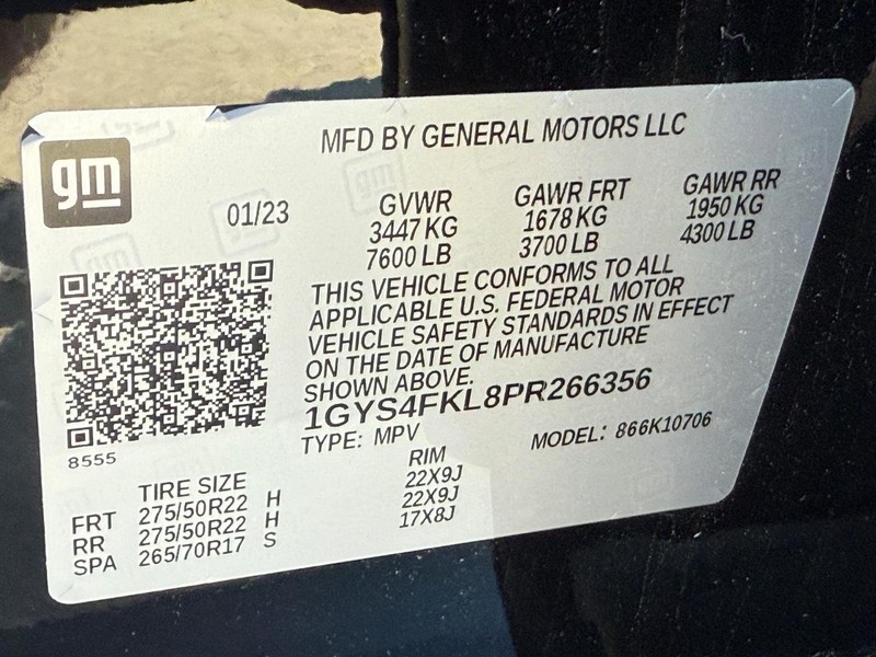 Cadillac Escalade Vehicle Image 25