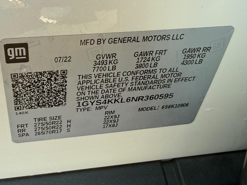 Cadillac Escalade ESV Vehicle Image 25