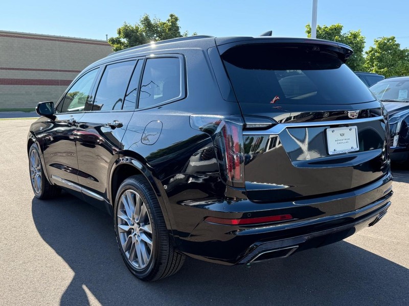 Cadillac XT6 Vehicle Image 06