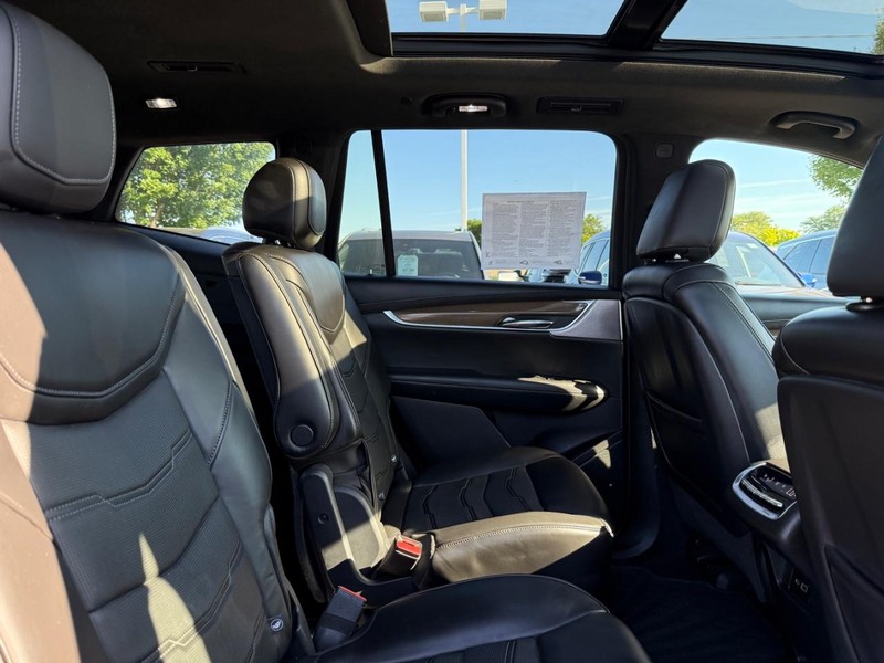 Cadillac XT6 Vehicle Image 10