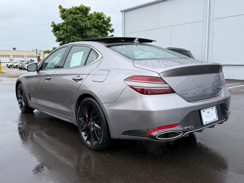 Genesis G70 Vehicle Image 05