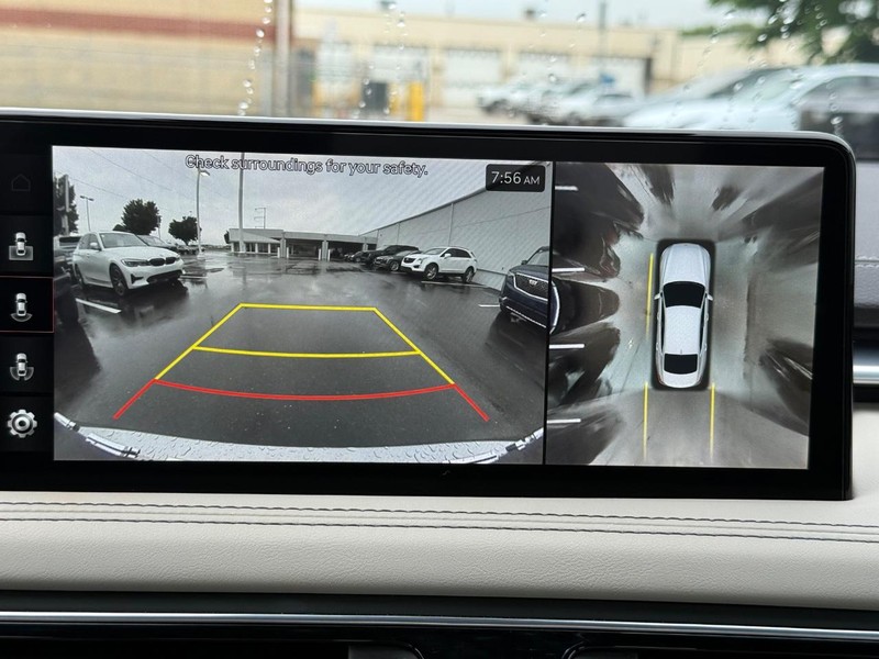 Genesis G70 Vehicle Image 18