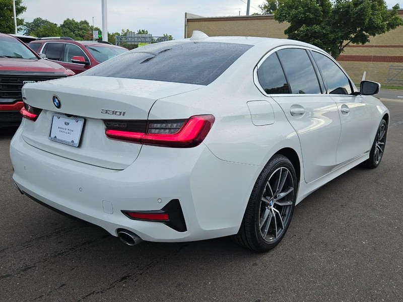 BMW 3 Series Vehicle Image 03