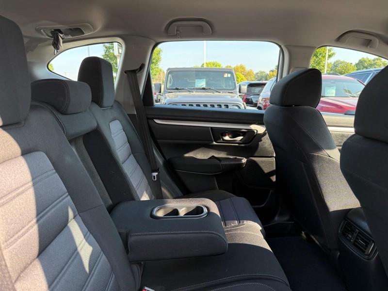 Honda CR-V Vehicle Image 10