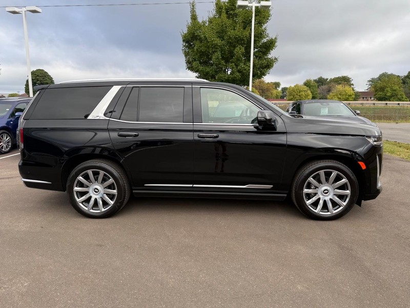 Cadillac Escalade Vehicle Image 02