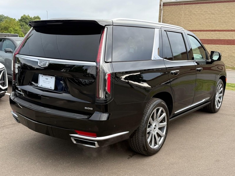 Cadillac Escalade Vehicle Image 03