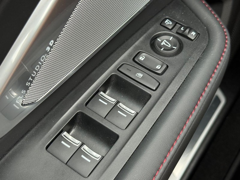 Acura RDX Vehicle Image 22