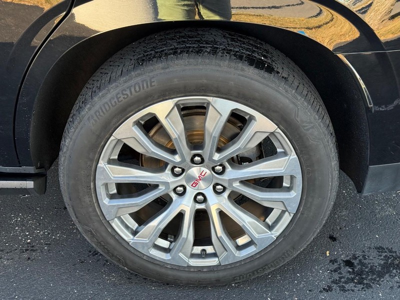 GMC Yukon Vehicle Image 07