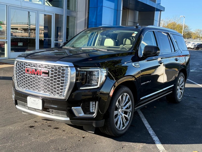 GMC Yukon Vehicle Image 08