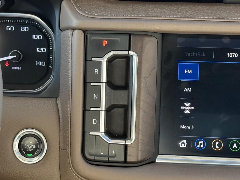 GMC Yukon Vehicle Image 15