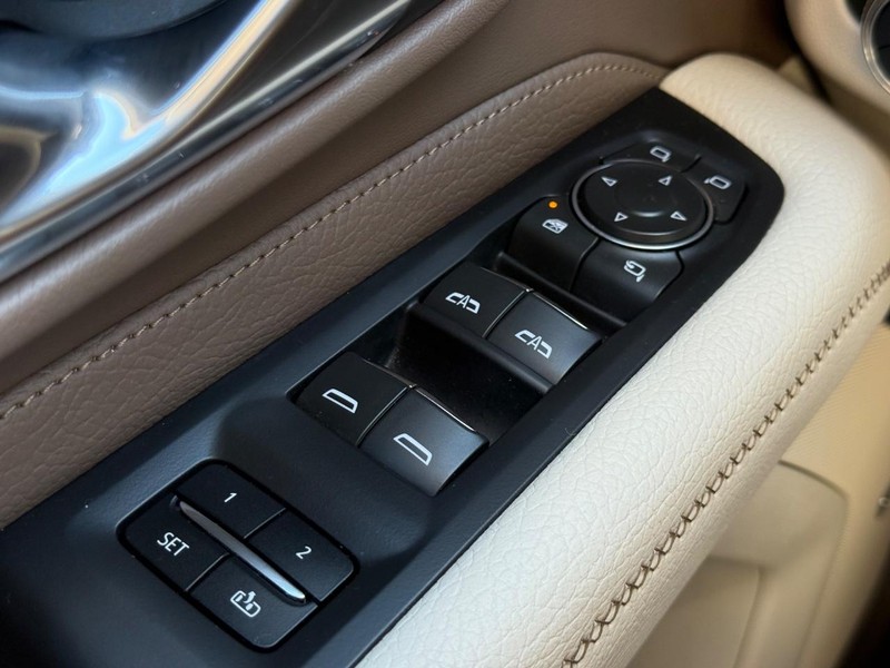 GMC Yukon Vehicle Image 23