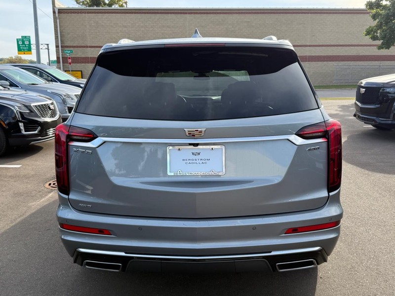 Cadillac XT6 Vehicle Image 05