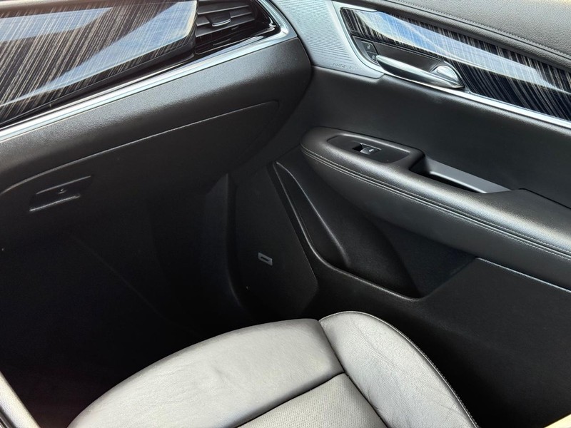 Cadillac XT6 Vehicle Image 16