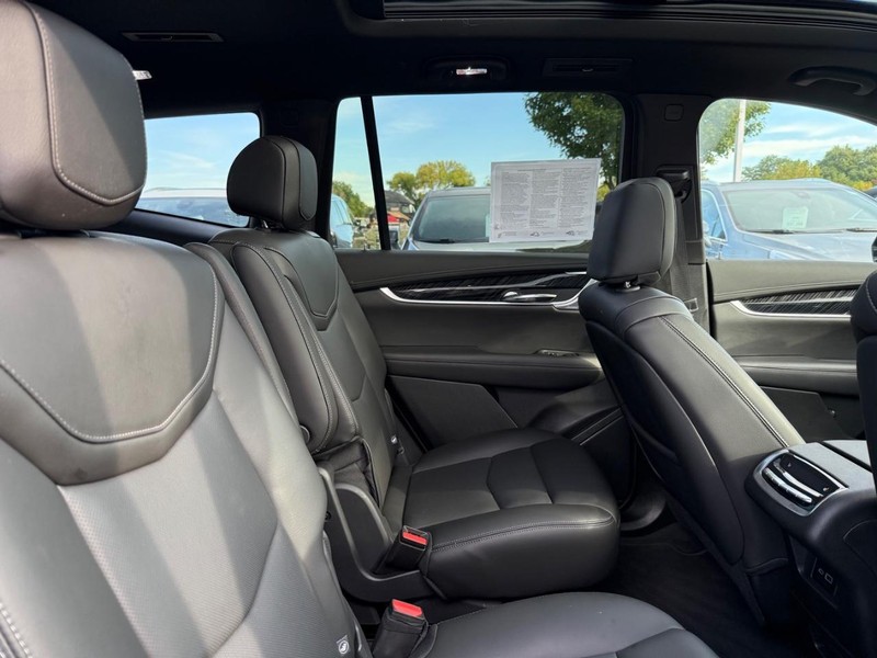 Cadillac XT6 Vehicle Image 10