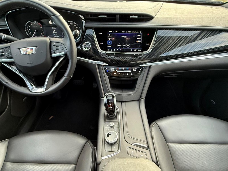 Cadillac XT6 Vehicle Image 12