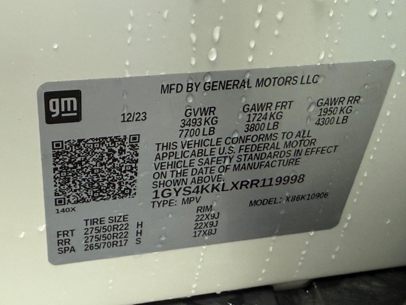 Cadillac Escalade ESV Vehicle Image 23