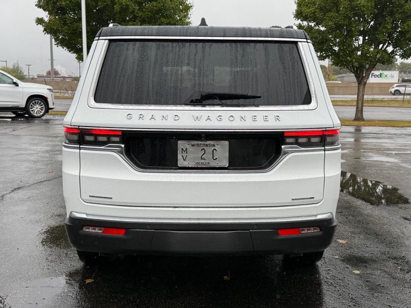Jeep Grand Wagoneer Vehicle Image 04