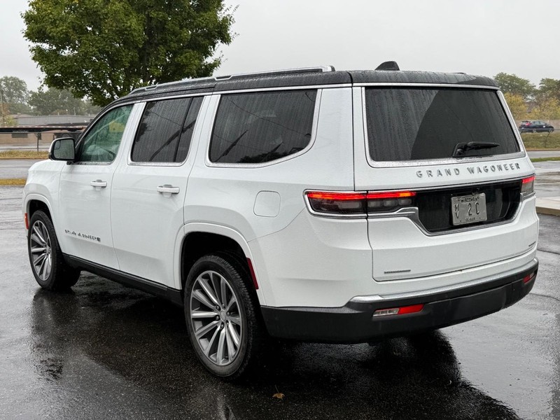 Jeep Grand Wagoneer Vehicle Image 05