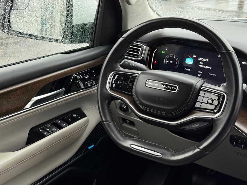 Jeep Grand Wagoneer Vehicle Image 15