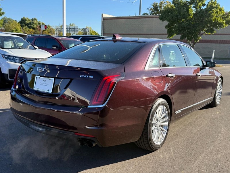 Cadillac CT6 Vehicle Image 03