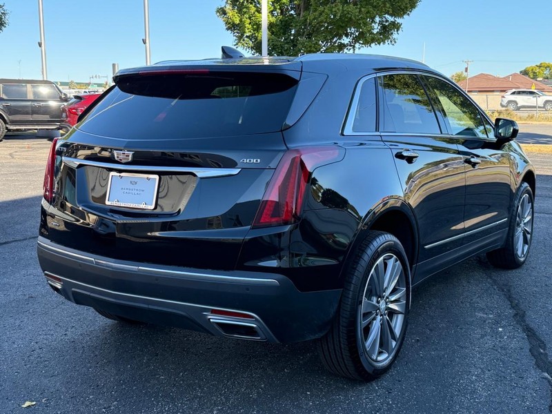 Cadillac XT5 Vehicle Image 03