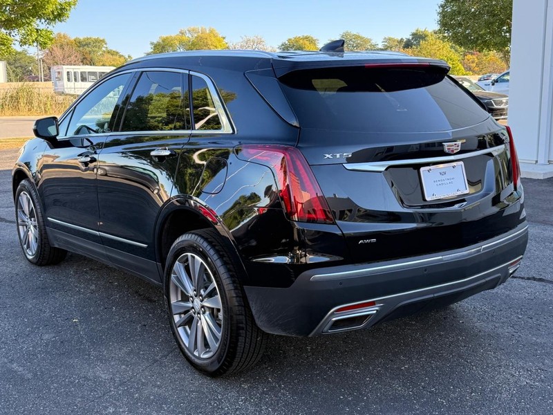 Cadillac XT5 Vehicle Image 06