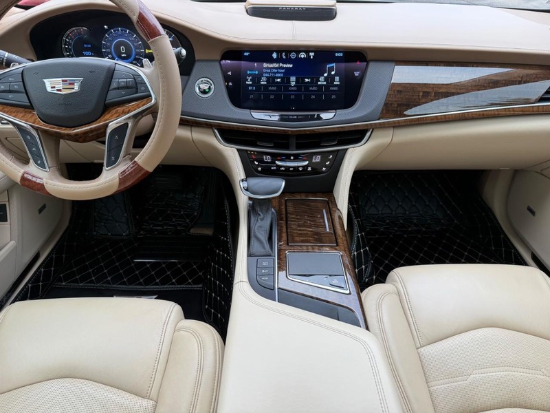 Cadillac CT6 Vehicle Image 11