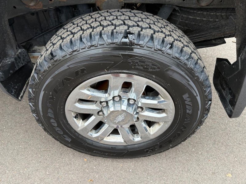 Chevrolet Silverado 2500HD Vehicle Image 07