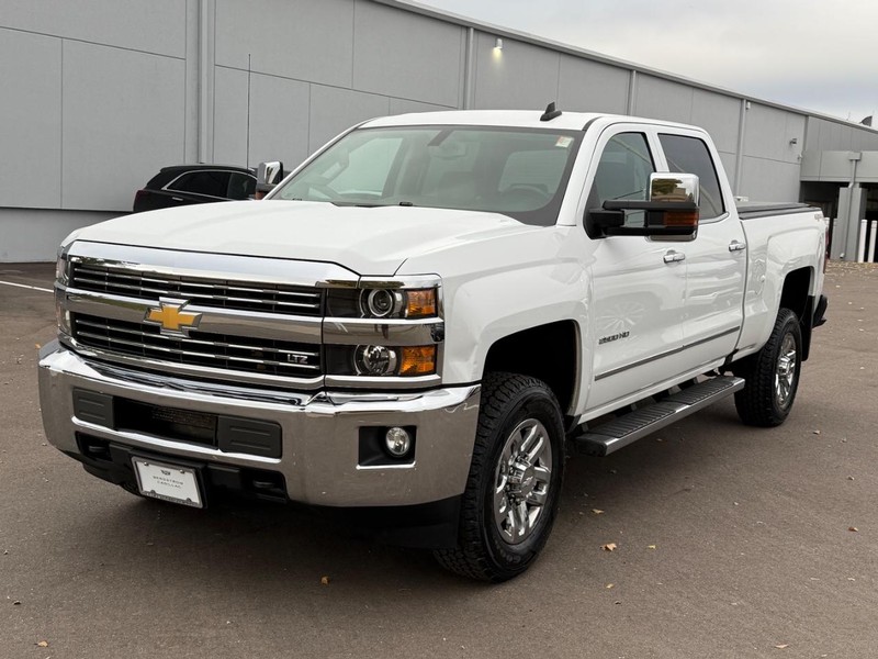 Chevrolet Silverado 2500HD Vehicle Image 08