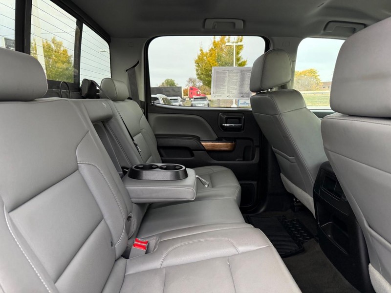 Chevrolet Silverado 2500HD Vehicle Image 10