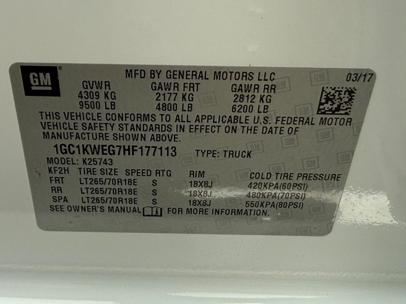 Chevrolet Silverado 2500HD Vehicle Image 23