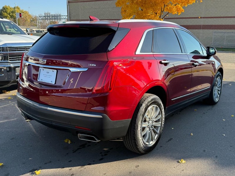 Cadillac XT5 Vehicle Image 03