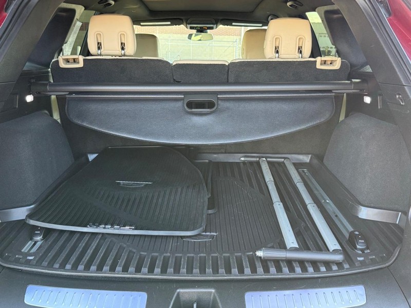 Cadillac XT5 Vehicle Image 05