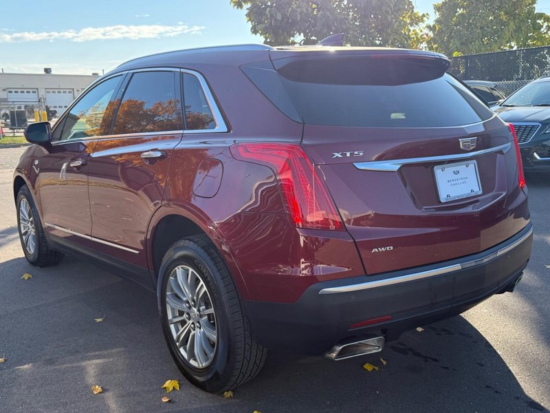 Cadillac XT5 Vehicle Image 06