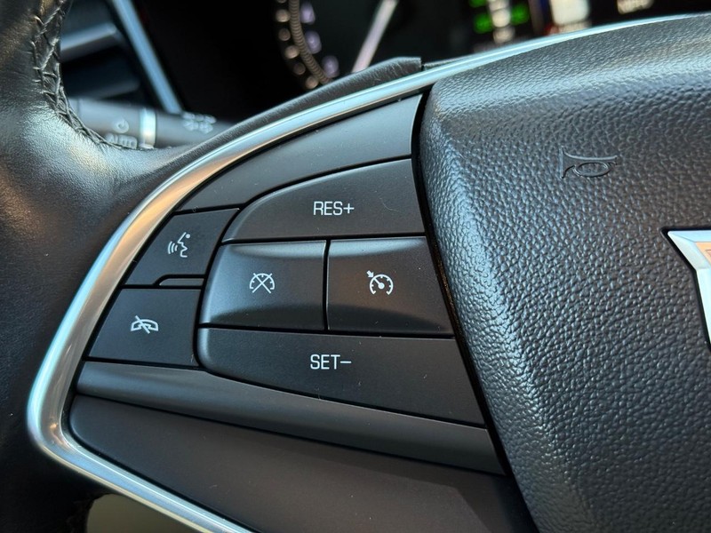 Cadillac XT5 Vehicle Image 17