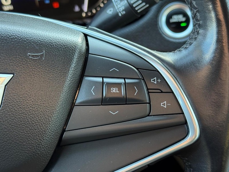 Cadillac XT5 Vehicle Image 19