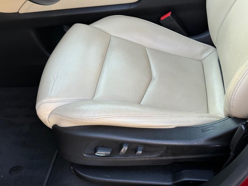 Cadillac XT5 Vehicle Image 24